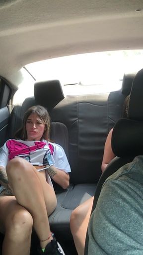 I fuck my friend in my boyfriend&#039;s car.