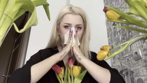 GODDESS BLONDE SNEEZING ON YOUR GIFT