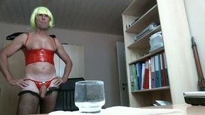 This perpetually horny dude must love drinking his own piss