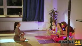 Discover the Perfect Fit: Jennifer Mendez in Yoga Pants That Hug Every Curve!