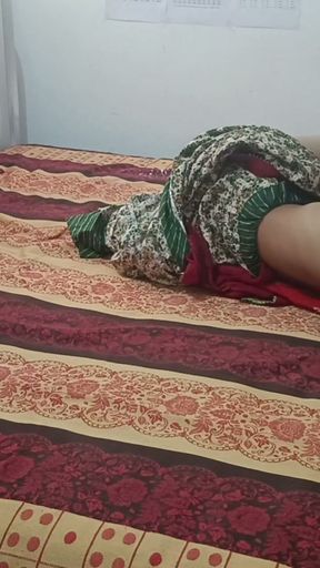 I took my sister-in-law to dry gas to leave, but sister-in-law got scared and then the video   Clip 1
