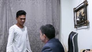 PinoyBoys.com - Office twink gets an 8-inch promotion from his horny boss