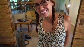 Amateur mirror blowjob with cumshot on glasses