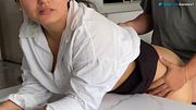 La chica sedujo al hombre en el trabajo, no tenía ninguna oportunidad....