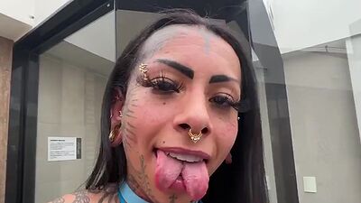 Bootylicious tattooed tranny ass fucked in doggystyle by men