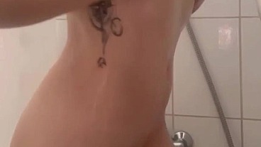 Ducha de mi cuñada, la vi de casualidad