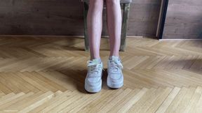MISMATCHED SOCKS AND SNEAKERS - MOV HD