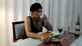 33 perla lopez ninfomana, the psychologist, is going to spend the weekend at her house in entre rios, to watch her movies and masturbate beautifully, surprises... hard sex... part 4 chapter 33