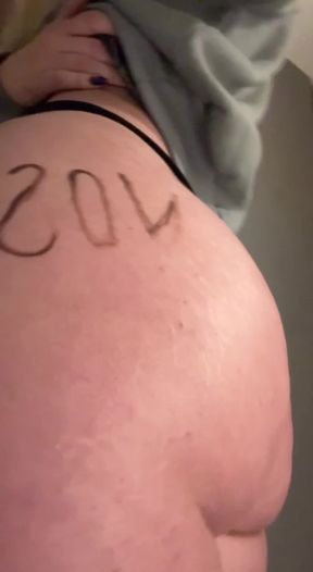 Latina teen blonde shows off her solo performance