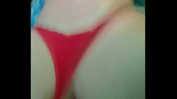 En cuatro con tanga roja mi peliroja