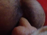 culote peludo de latino cabalgando dildo grande