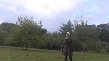 Brokenbitch in Green Wintercoat and Green Rubber Waders