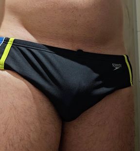 Wank and cum in a random guys black speedo