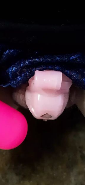Sissy Laci squirts in her new cage