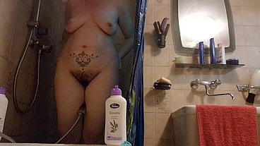Beautiful Italian milf natural hairy pussy in the shower