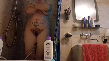 Beautiful Italian milf natural hairy pussy in the shower
