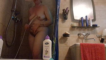 Beautiful Italian milf natural hairy pussy in the shower