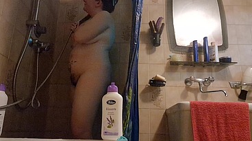 Beautiful Italian milf natural hairy pussy in the shower