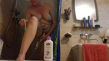 Beautiful Italian milf natural hairy pussy in the shower