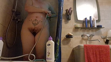 Beautiful Italian milf natural hairy pussy in the shower
