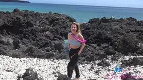 Sexy Beach Encounter: Sweet Chick Summer Vixen Tempts Her Boyfriend with Desire