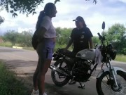 pareja caliente tienen sexo en publico