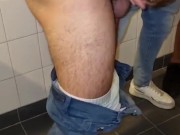 Flagra no banheiro público 2