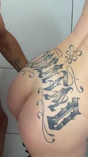 Banho Quente Com Ruiva Fogosa