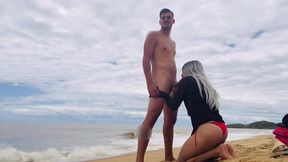 fudendo gostoso na praia