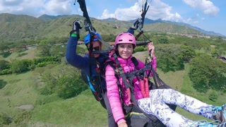 SQUIRTING while PARAGLIDING in 2200 m above the sea ( 7000 feet )