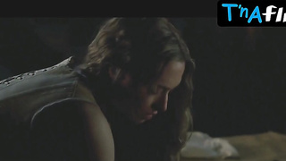 Amanda Seyfried Donk, Fun bags Vignette in The Testament Of Ann Lee