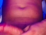 Caliente moreno ganoso se saca la leche