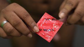 22 age tamil boy handjob with condom in cum short