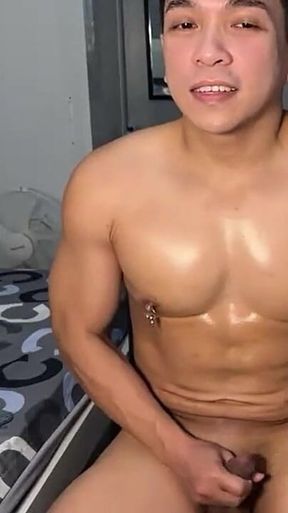 Pinoy Twink Jerking off Live on Cam