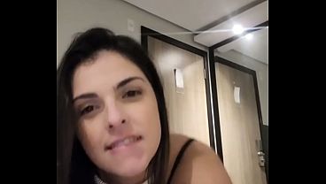 Video vazado de casada dando o cu para o amante - Fodi casada puta sem camisinha e a safada gravou toda a foda para mandar para o corno manso.