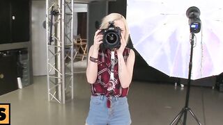 itsPOV - Photoshoot turns naked then hardcore with Zazie Skym