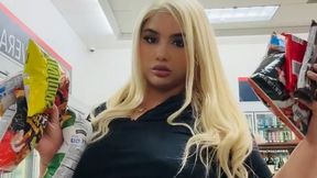 BLONDIE BBW STUFFED & GASSED UP