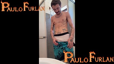 Batendo uma no banho