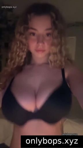 Amateur teen celebrity shows off her only fans content