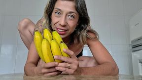 hairy pussy milf fucking bananas in the kitchen