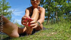 SMOKING and FEET PLAY - ENTIRE