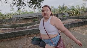 i love walking around in public with cum on my face and showing off my huge ass