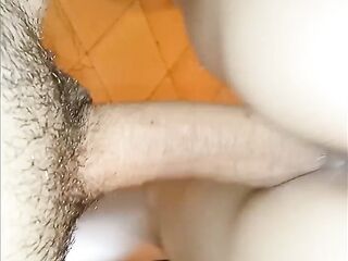 Colegiala +18 llega cachonda con ganas de follar