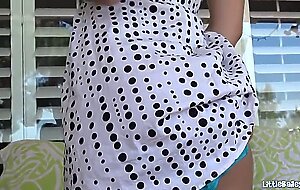 Little Bailey show her tight pussy outdoor