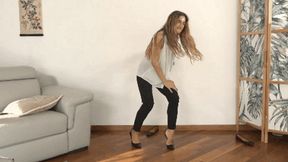 La resistentissima scienziata insetto - The toughest insect scientist ( MP4 - MOBILE VERSION )