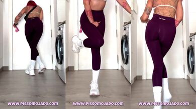 Bursting Bladder After The Gym Got Me Soaked In Yoga Pants