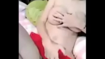 ไลฟ์สดกลุ่มลับสาวชุดแดงหน้าสวยช่วยตัวเองเห็นนม