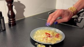 Trans Mistress Naomiperv Makes Breakfast for You Using a Speculumher Slave.