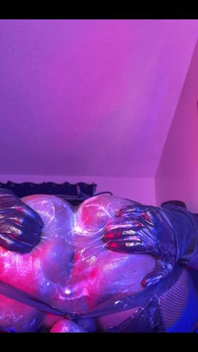 Bubble Butt Piggy Goes on Nasty Joyride