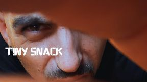Giant Rio Finds a Tiny Snack (Vore POV)
